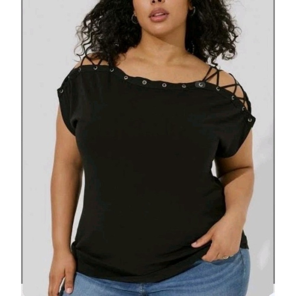 Torrid "Heritage Jersey Lace-Up Dolman Top" in black, size 2X. It features soft